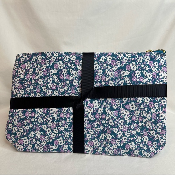 J. Crew Set of 3 Floral Makeup Purse Pouches. - Picture 4 of 6